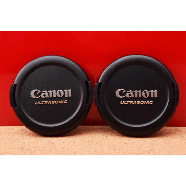 Canon　52mm用レンズフロントキャップ!シルバー