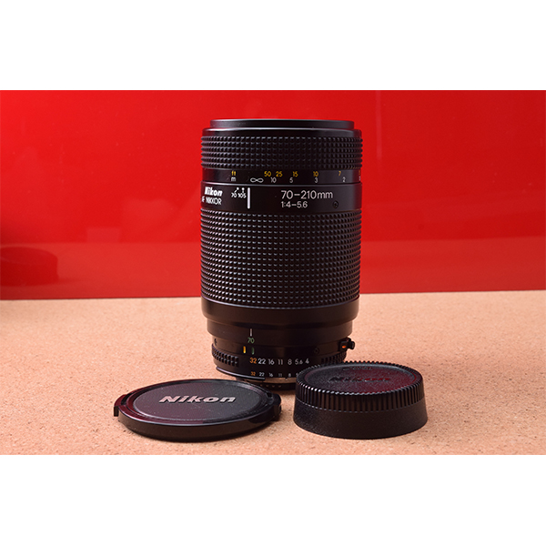 Nikon ニコン　AF NIKKOR　70-210mm　1:4-5.6!