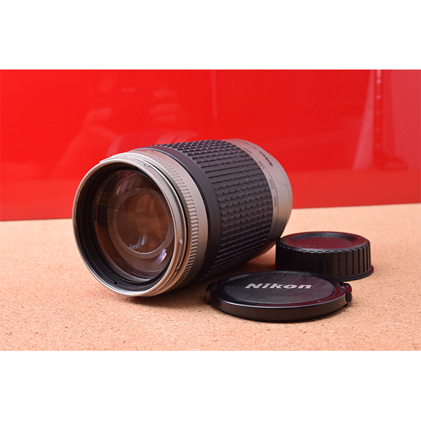 Nikon　ニコン　AF NIKKOR　70-300mm　1:4-5.6　G!