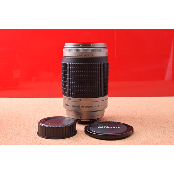 Nikon　ニコン　AF NIKKOR　70-300mm　1:4-5.6　G!